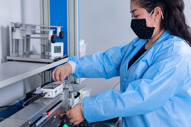 Key Considerations When Selecting a Laboratory Services Partner for Medical Device Packaging